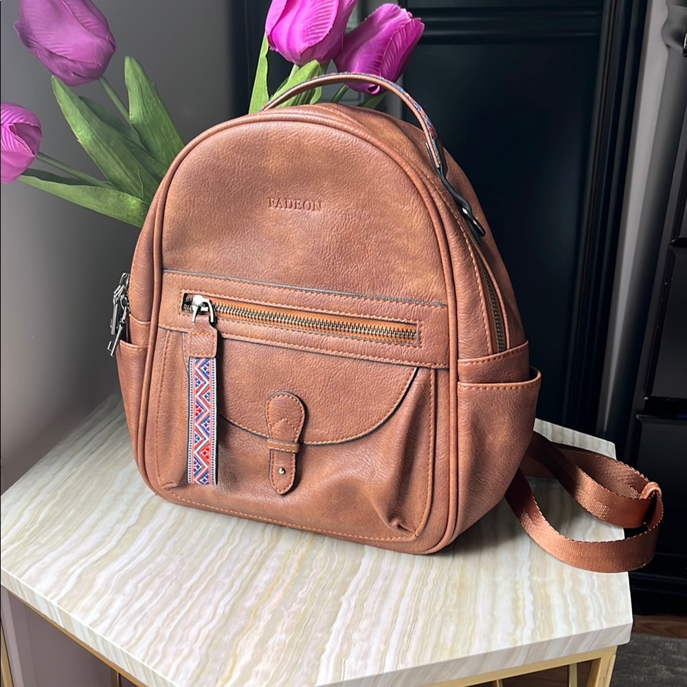 Fadeon leather Backpack with Geometric Trim